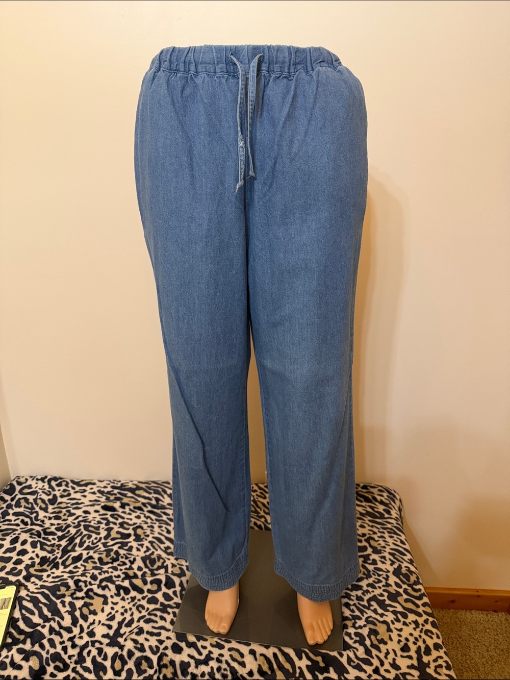 Cami Elastic Waist with Drawstring Light Blue Denim Pants Jeans Size 8